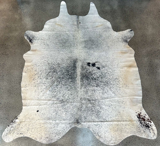 Large Premium Cowhide Rug in Light Black and White salt and pepper