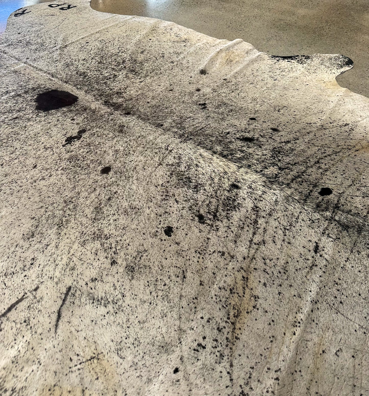 Large Premium Genuine Cowhide Rug in White and Black salt and pepper pattern