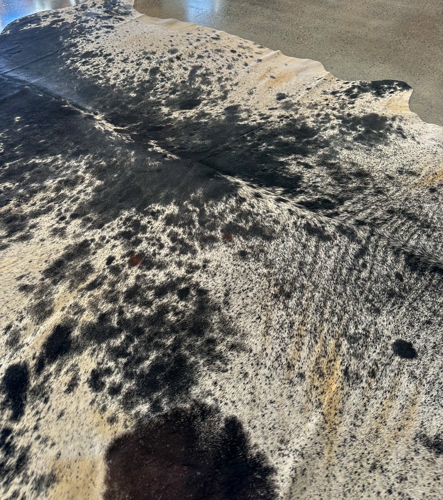 Large Cowhide Black & White Speckled