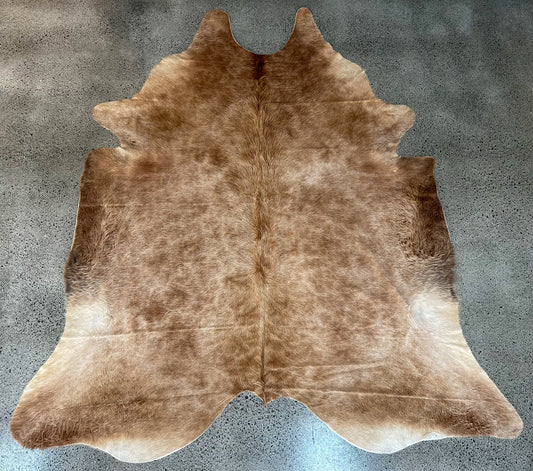 Large Cowhide Rug in Caramel Highlander
