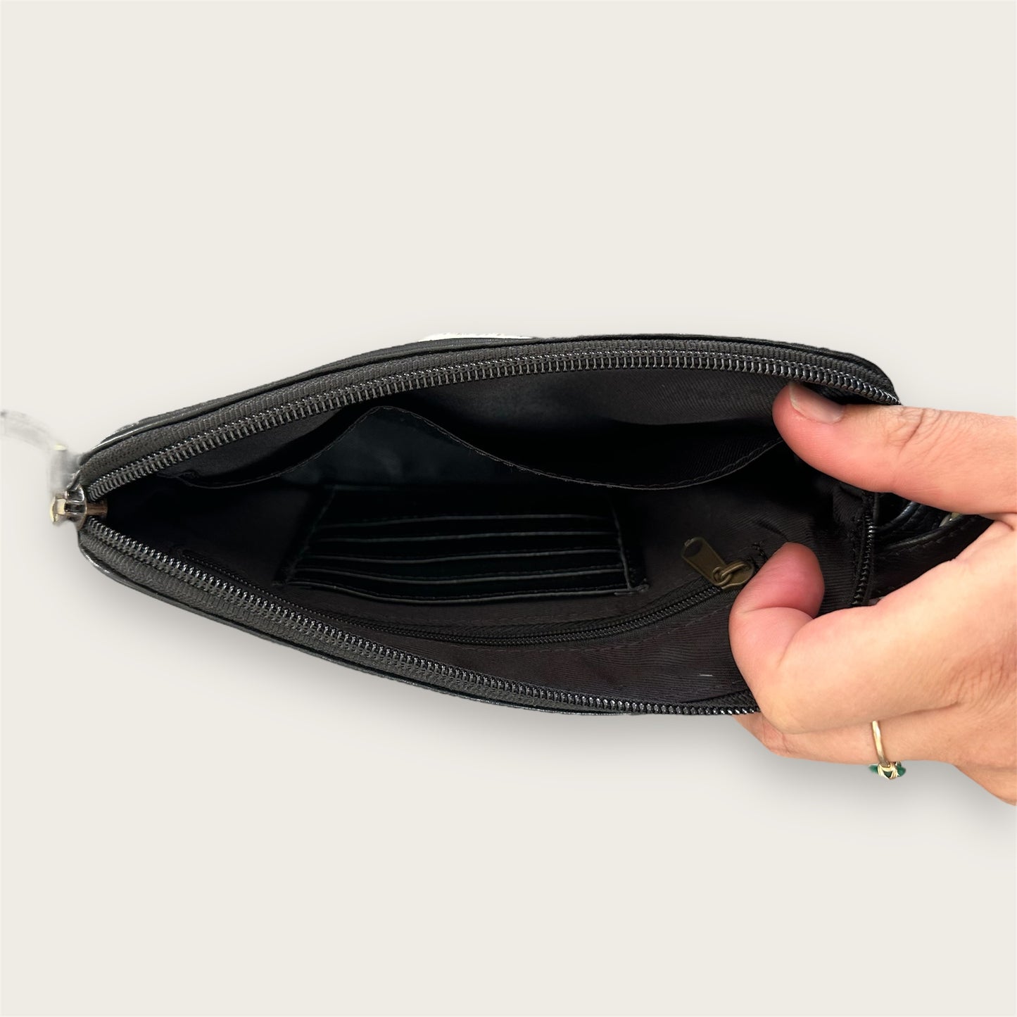 Cowhide and leather crossbody bag in black & white