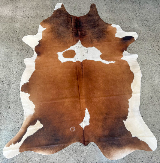 Large Premium Genuine Cowhide Rug in Brown and White