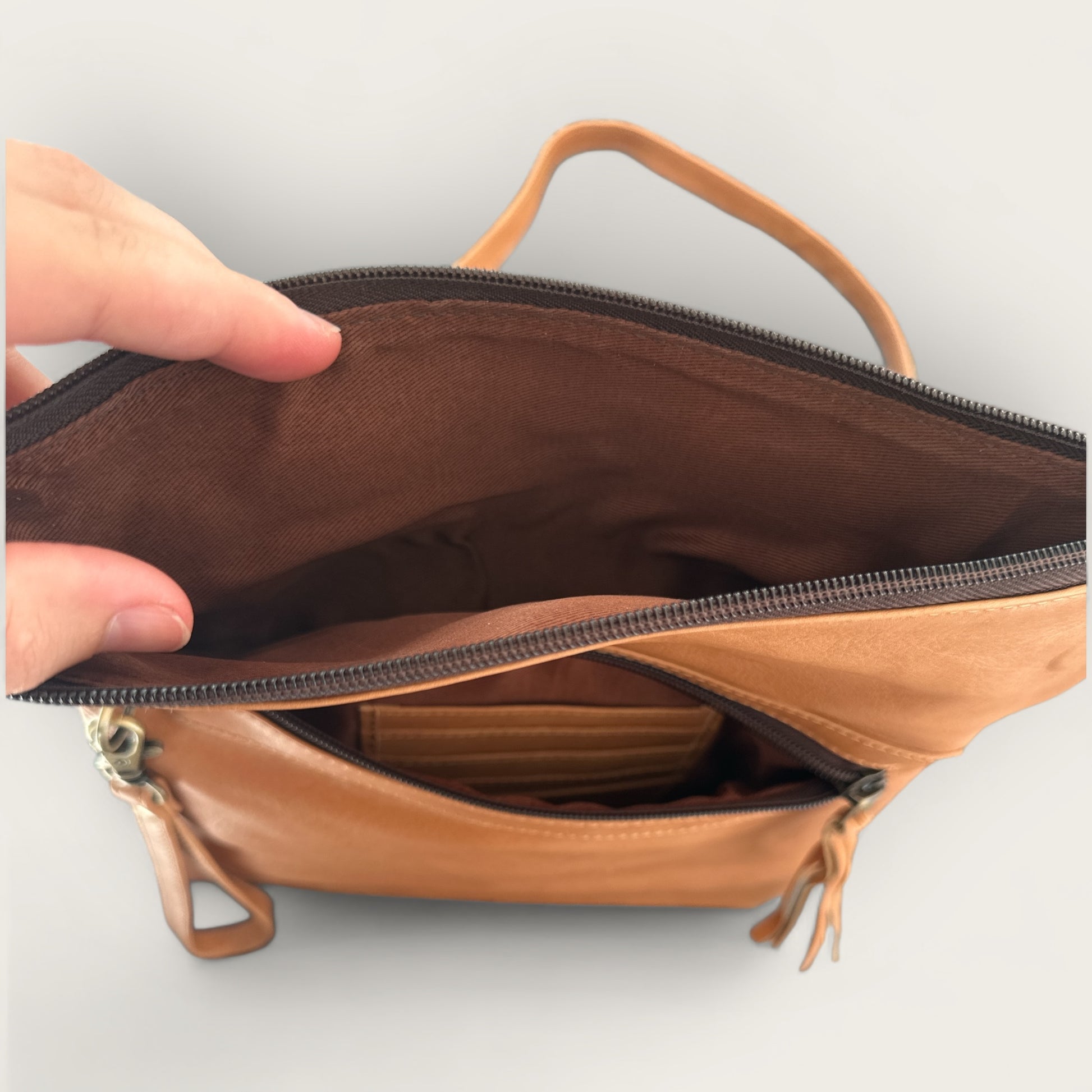 Cowhide & Leather Handbag with detachable hand strap in tan