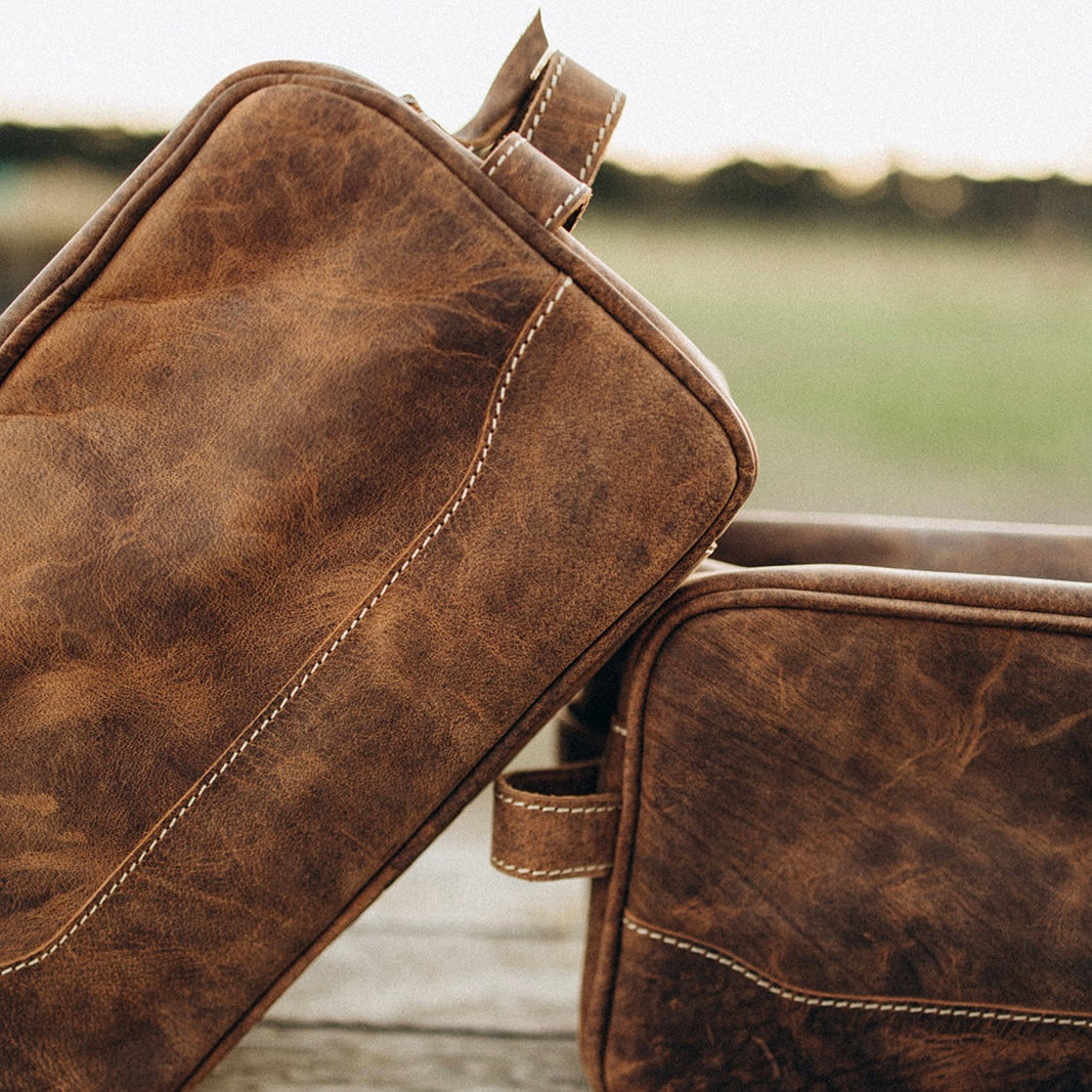 Vintage leather toiletry bag 