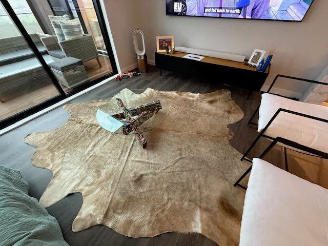 Large premium caramel cowhide rug